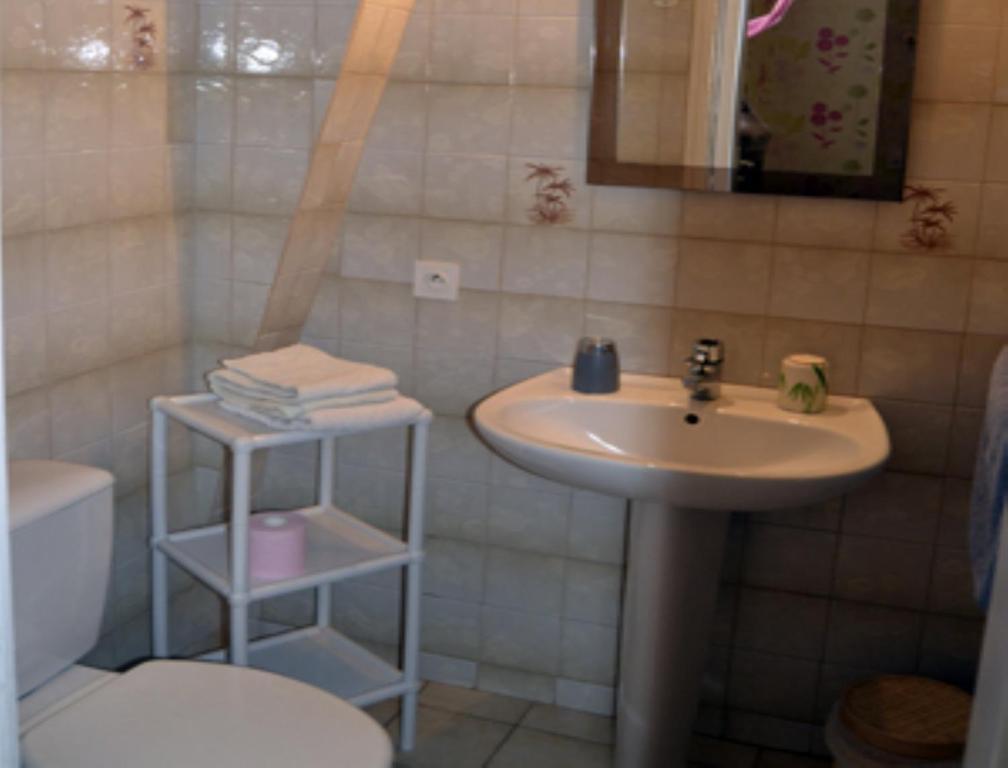 Bed and Breakfast Ferme De La Lande Martel Juilley Exterior foto