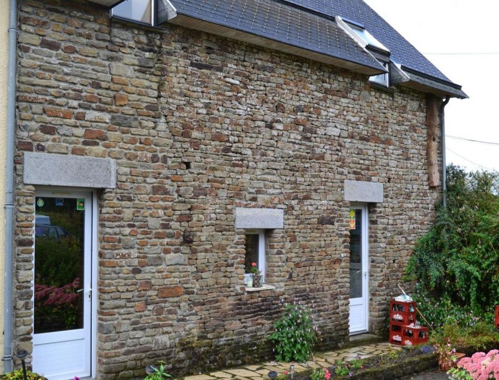Bed and Breakfast Ferme De La Lande Martel Juilley Exterior foto